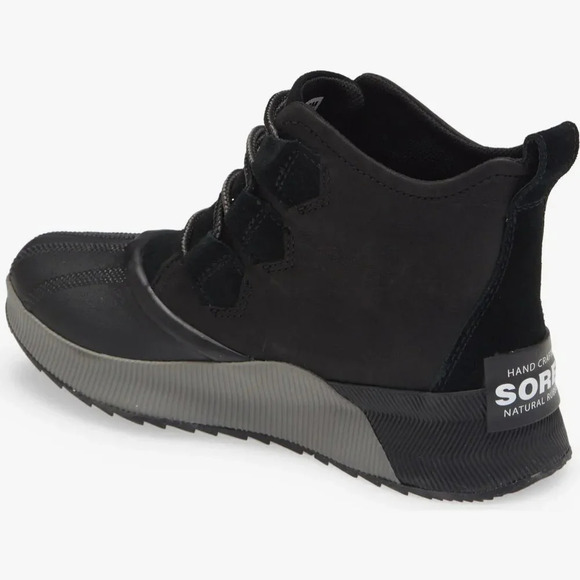 Sorel Women's Out N About III Waterproof Boot   Sz: 7.5 - Picture 2 of 12